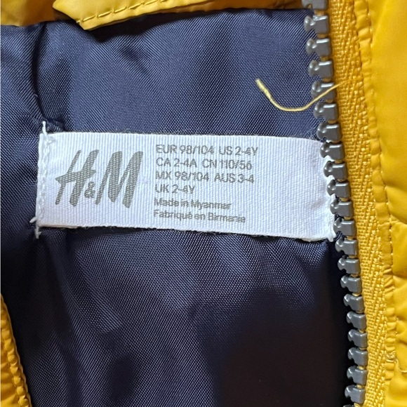 H&M Puffer Vest Ochre Yellow Kids Toddler Size 2-4 Years - Picture 8 of 10